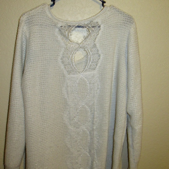White Oversized Sweater - Picture 3 of 3